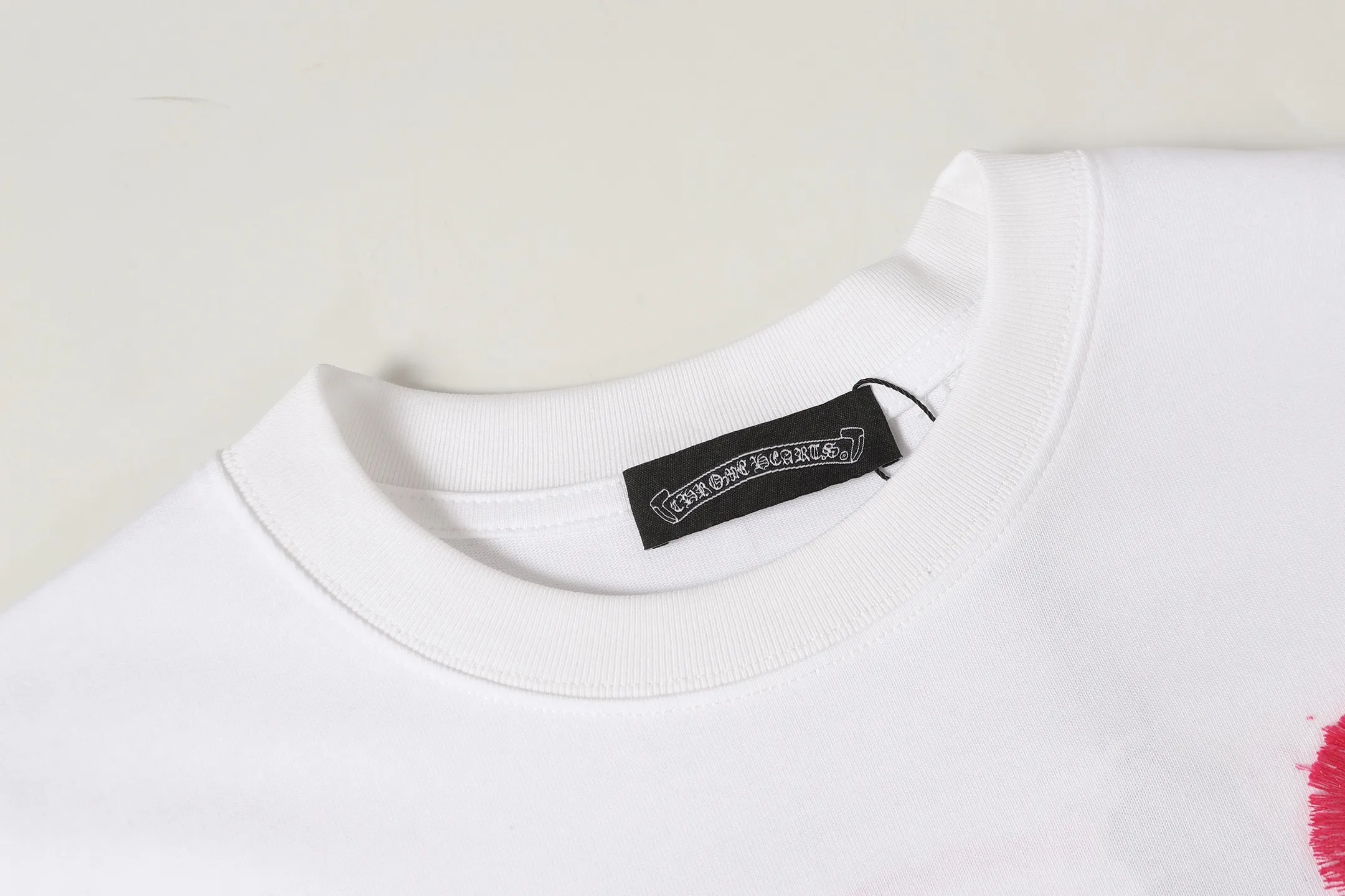 P160 💰 Actual pictures [High-end quality] Code: 8913# Color: Black White Size: S to XXL 2026ss Internet celebrity cross🔥New Chrome Hearts 320g customized fabric Chrome heart round neck short sleeves Use personalized embroidered tassel technology Loose version for men and women
